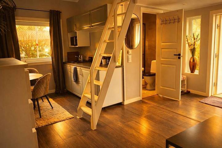 Modern guesthouse close to sea, nature, golf, hiking & Kattegat Trail in Kungsbacka, Halland