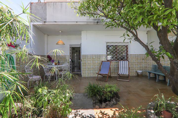 Apartamento entero, Casa de vacaciones "Casa Tangerina" con jardín y Wi-Fi; aparcamiento disponible en la calle in Tavira (Santiago), Tavira (Santa Maria e Santiago)