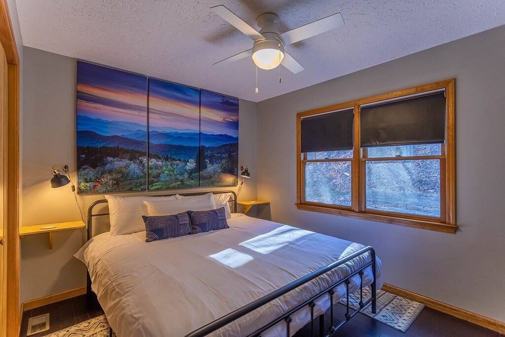 Owens Perch - pet friendly, big views near downtown Boone in Blue Ridge Parkway, Watauga County