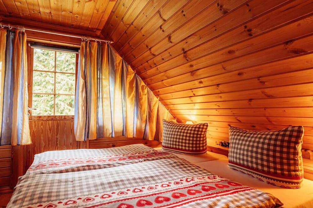 * cozy wooden house - approx. 70 square meters with fenced garden - dogs welcome - Wlan incl in Bad Sachsa, Harzvorland