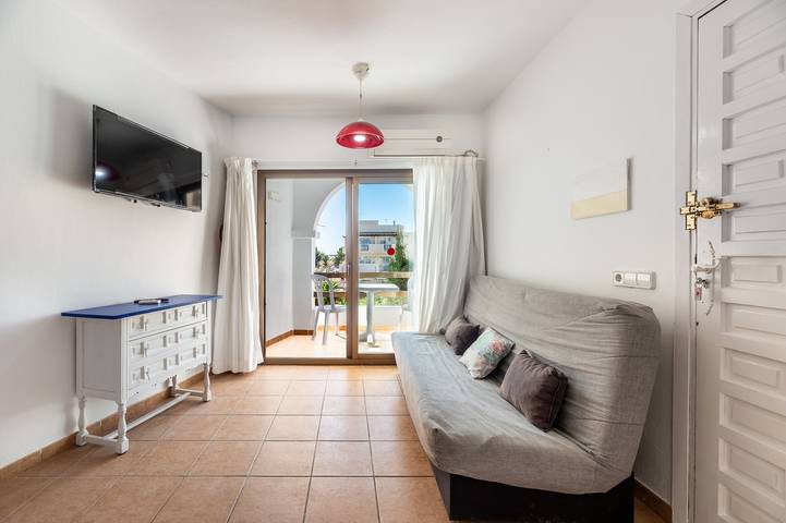 Apartamento entero, Apartamento 'Isla Blanca' con Aire acondicionado in Es Pujols, Formentera
