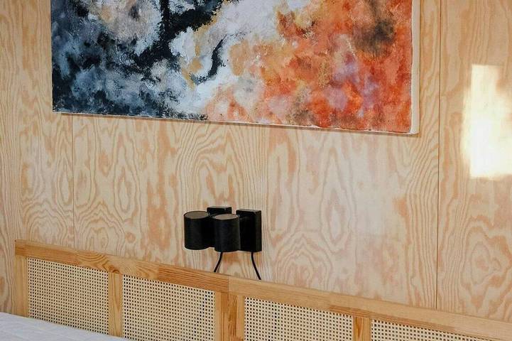 Moderne Hütte im Functional-Stil mit Terrasse am Vidöstern in Värnamo, Jönköpings län