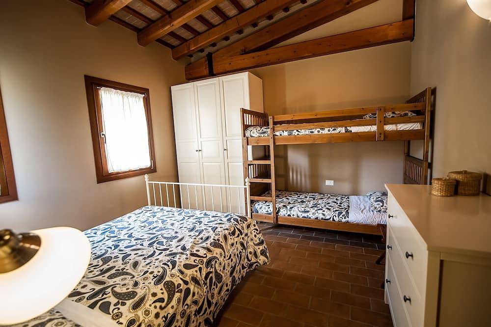 \"Particolari del Brenta\" - alloggio Rose - Casa con giardino comoda a Venezia in Oriago, Mira