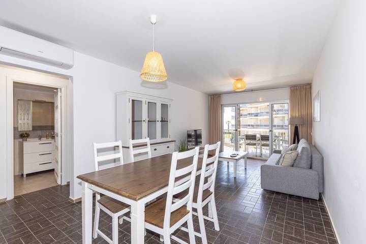 Entire apartment, -255 Uhc Dms Family Apartments in Vilafortuny, Cambrils