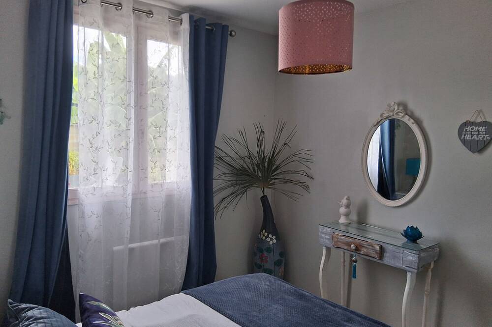 Maison , 3 chambres, jardin, piscine in Savigny-le-Temple, Seine-et-Marne