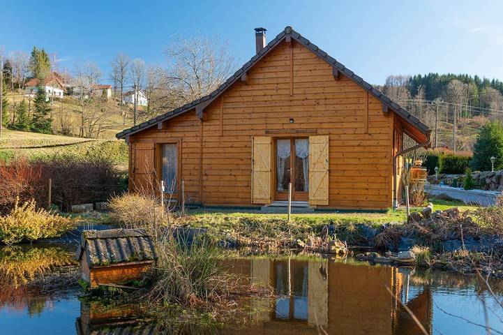 Chalet pour 4 personnes, avec terrasse ainsi que jardin et sauna