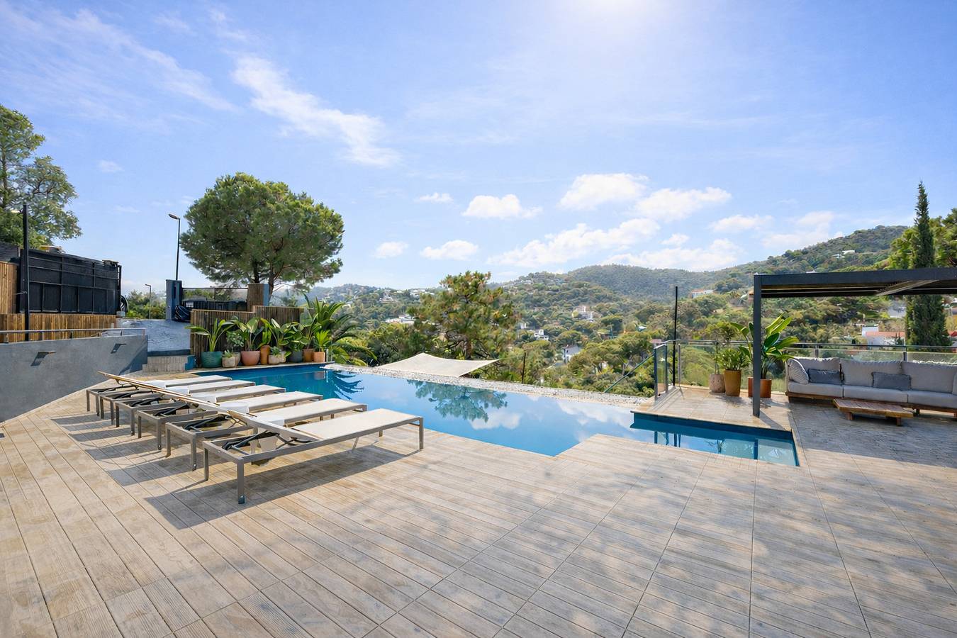 Villa La Salada - stylish fully equipped holiday v in Canyelles, Lloret de Mar