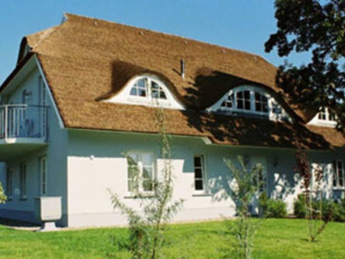 Ferienwohnung für 6 Personen, mit Terrasse und Garten sowie Sauna und Seeblick in Groß Zicker