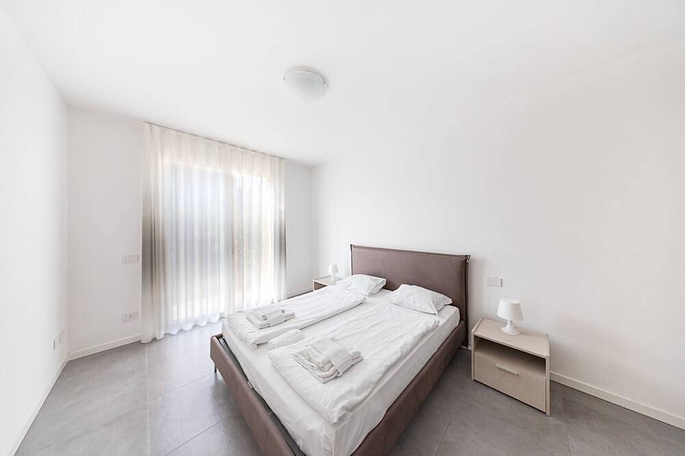 Villa Prestige 17 mit privatem Pool und Garten in Sirmione, Gardasee-Berge