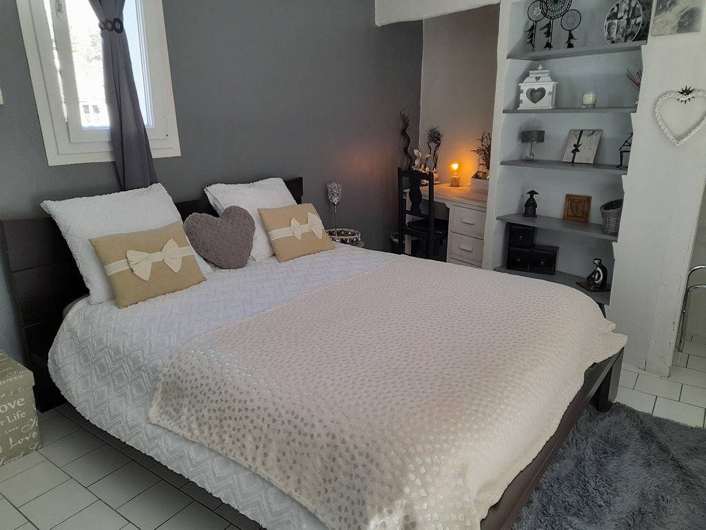 Chambre d'hôtes Les Mirabelles - Chambre Coeur in Sisteron, Région de Forcalquier