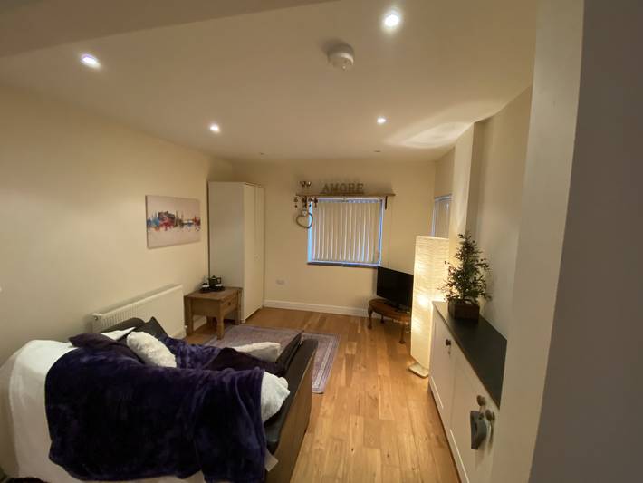 Converted Stables - Pet Friendly - Enclosed Garden in Wakefield, West Yorkshire