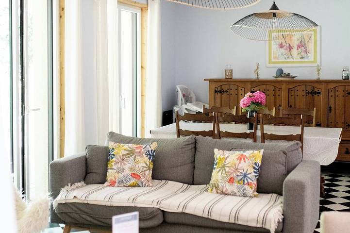 Villa pour 6 personnes, avec terrasse et jardin