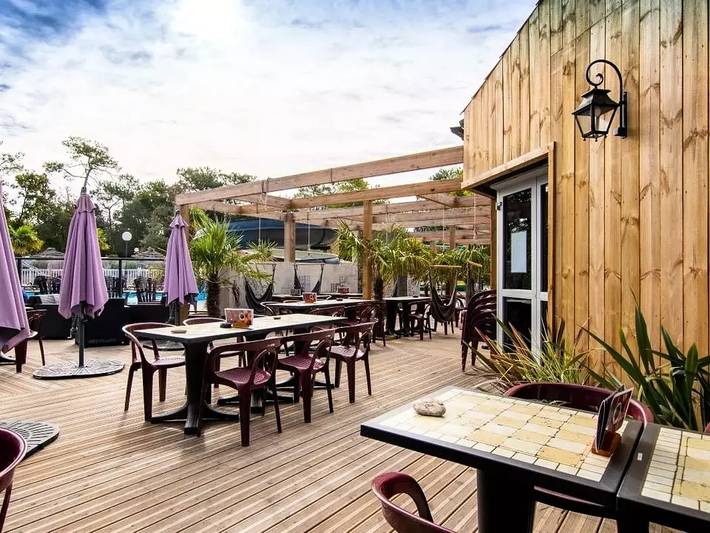 Camping pour 4 personnes, avec piscine et terrasse, animaux acceptés à Saint-Hilaire-de-Riez - 4