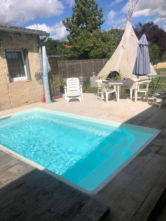 Appartement de vacances entier, Double Room in Lacroix-sur-Meuse, Région de Commercy