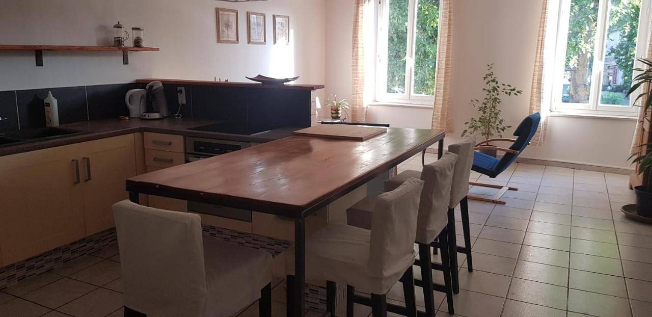Appartement entier, Two-Bedroom Apartment in Bize-Minervois, Côte méditerranéenne (France)