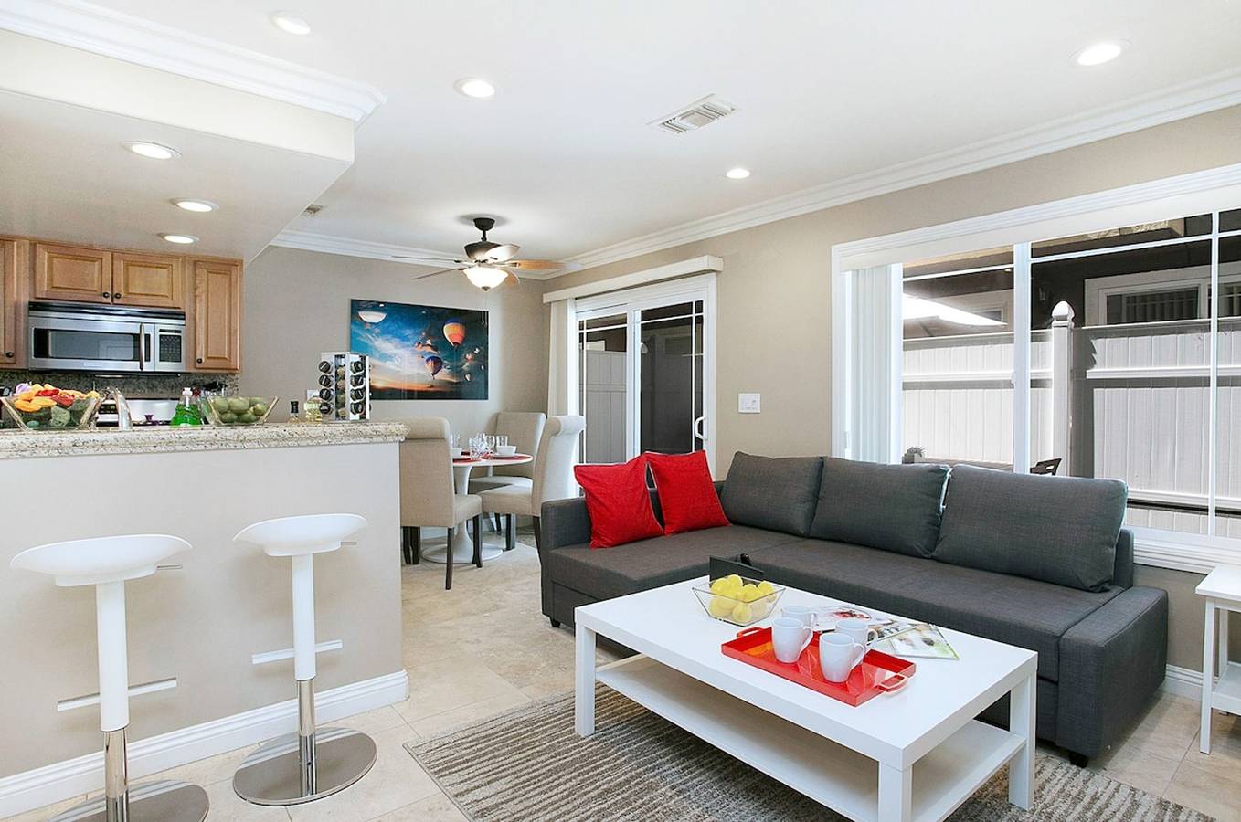 Appartement entier, Costa Mesa -Newport- Patio - Free Parking-Cm-2 in Costa Mesa, Comté d'Orange