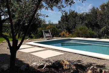 Cottage pour 4 personnes, avec jardin ainsi que terrasse et jacuzzi à Ampus