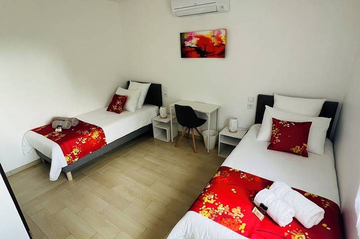 Location de vacances pour 8 personnes, avec jacuzzi et jardin, animaux acceptés dans Roussennac - 2