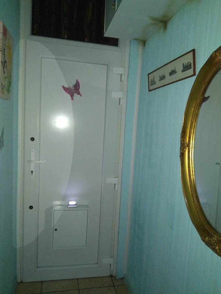 Lockable room center in Antwerp, Antwerp region