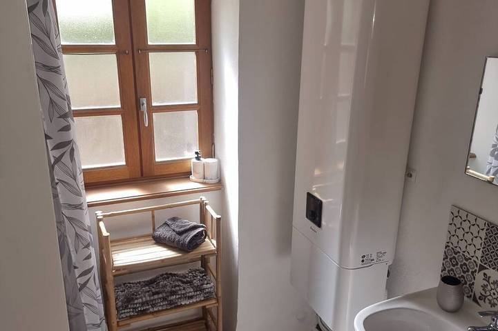 Location de vacances pour 4 personnes, avec jardin à Pleaux - 4