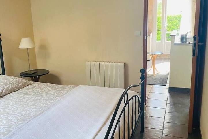 Location de vacances pour 2 personnes, avec jardin à Sainte-Eulalie - 3