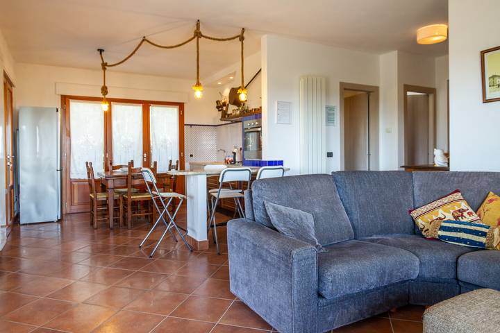 Villa "Glicine - Colleberto" con vista mare, terrazza privata e Wi-Fi in Follonica, Costa degli Etruschi
