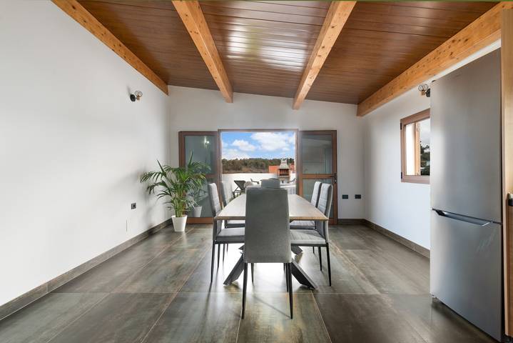 Casa Vacacional 'El Mirador 2' con Vistas al Mar, Wi-Fi y Calefacción por Radiador in Santa María de Guía de Gran Canaria, Gran Canaria Norte