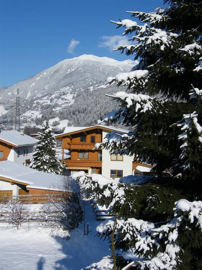 Ganze Ferienwohnung, Apartment/3 Schlafräume/Bad, Wc in Aschau im Zillertal, Bezirk Schwaz
