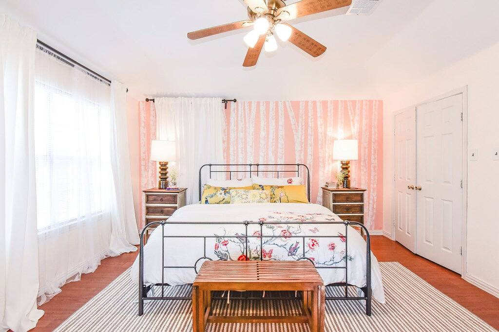 Arlington Home Near At&T Stadium, Globe Life Field, Six Flags - Free Parking!!! in Arlington, Tarrant County