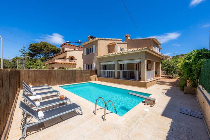 Holiday rental for 8 people, with Balcony and Garden in Cala Ratjada