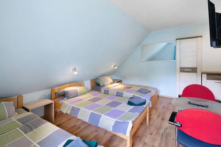 Zimmer für 3 Personen, mit Garten - 1