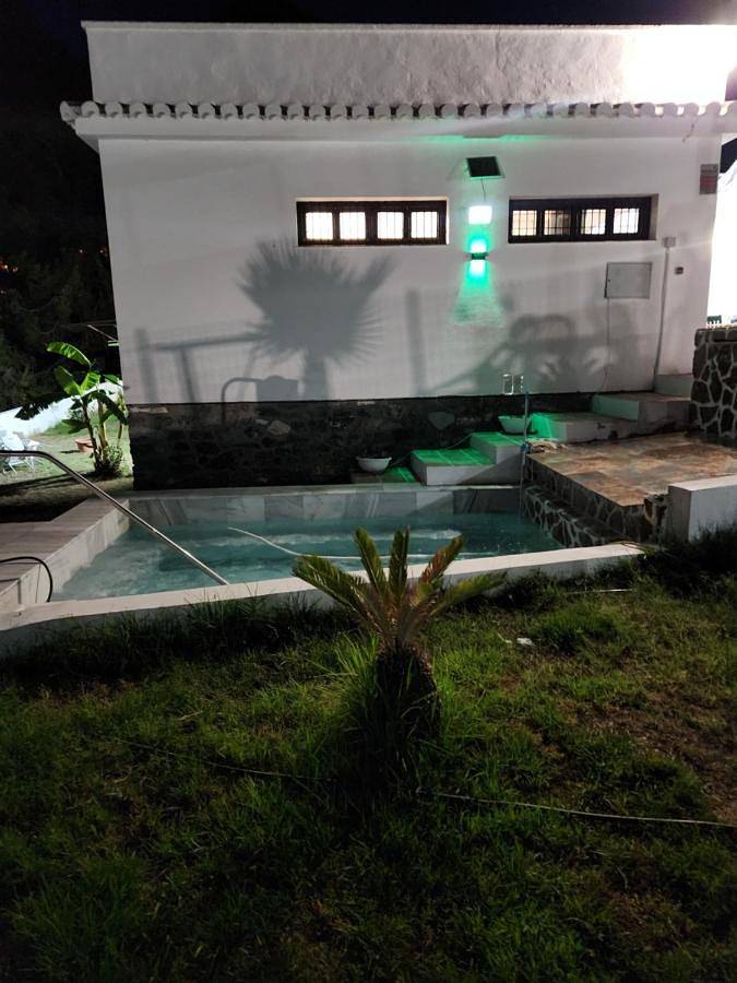 Chalet para 8 personas, con Balcón y Jacuzzi además de Terraza y Jardín en Costa Tropical - 2