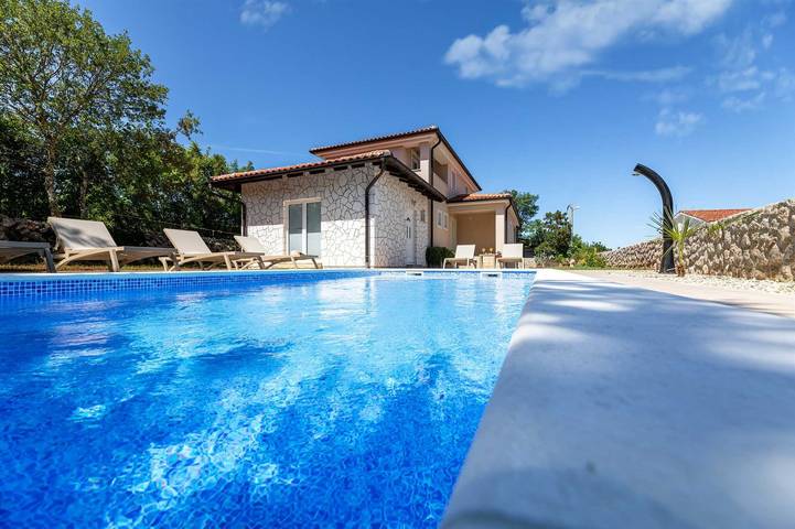 Villa für 8 Personen, mit Pool und Balkon in Kvarner Bucht - 4