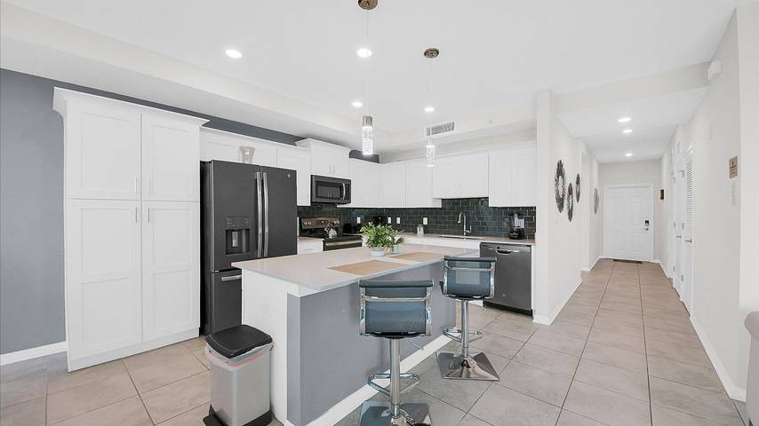 5 Star Condo on Orlando’s most Exclusive Storey Lake Resort, Orlando Condo 6160 in Osceola County
