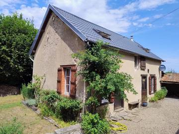 Chambre d’hôte pour 3 personnes, avec jardin ainsi que piscine et terrasse dans la Creuse