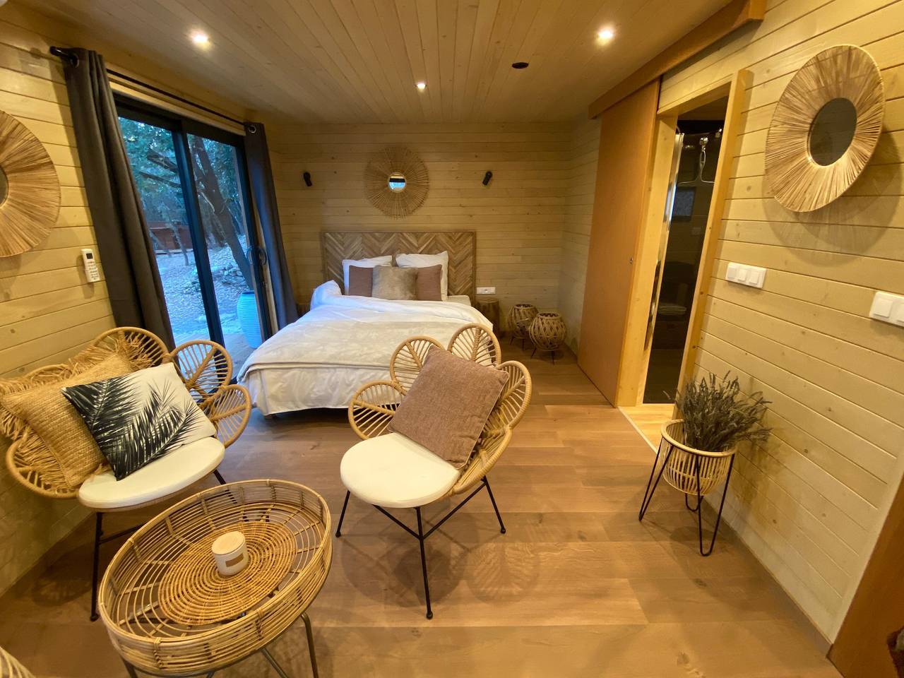 Casa vacacional 'Lodge Slow Life - Mas De Rey' con terraza privada, Wi-Fi y aire acondicionado in Arpaillargues-et-Aureillac, Region de Nimes