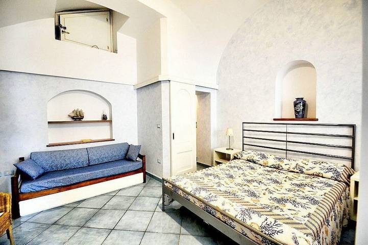 Ganze Wohnung, Appartamento Attilia B: Elegante Wohnung mit Sonne und Meerblick, kostenloses WLAN in Spiaggia libera Amalfi (Amalfi), Amalfi