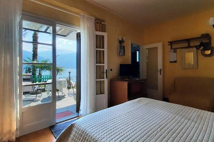 Ganze Wohnung, Schöne Einzimmerwohnung mit Parkplatz; nur wenige Schritte bis zum Strand. in Carmine Inferiore, Comune di Cannobio