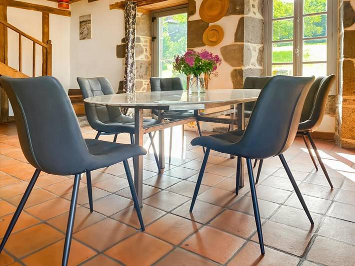 Location de vacances pour 6 personnes, avec vue et terrasse à Aurillac - 3