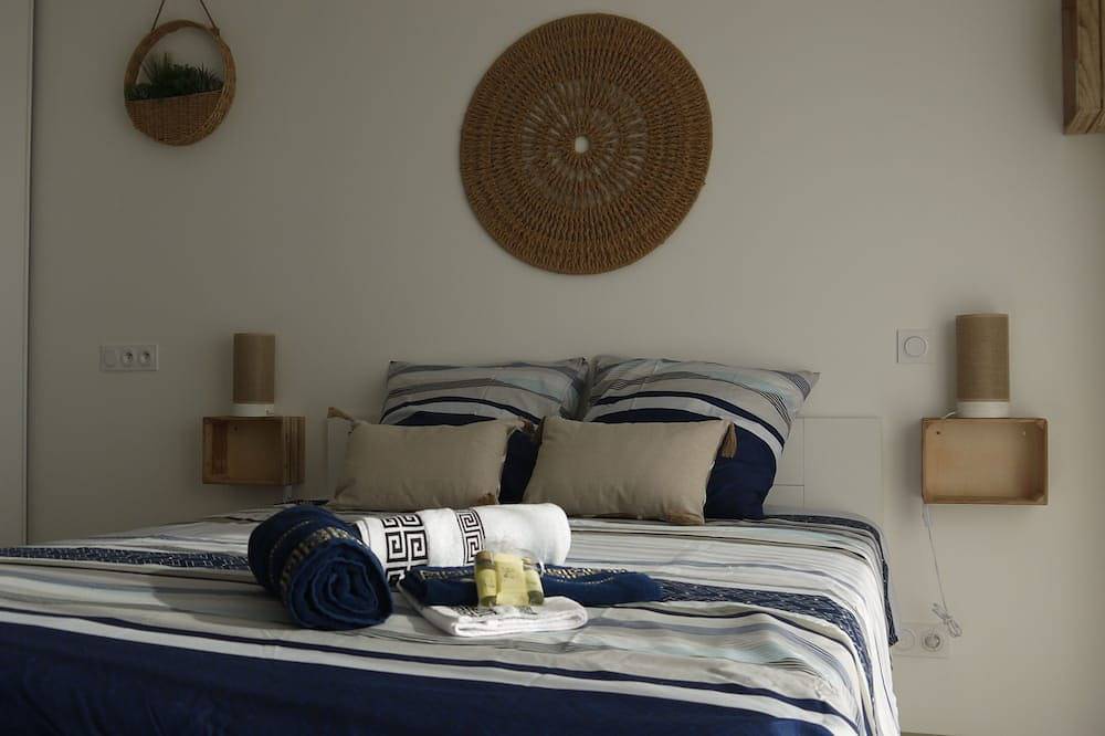 Ganze Wohnung, Studio with private terrace and swimming pool. 15 minutes from the historic center of Aix-en-Provence in Éguilles, Mittelmeerküste (Frankreich)