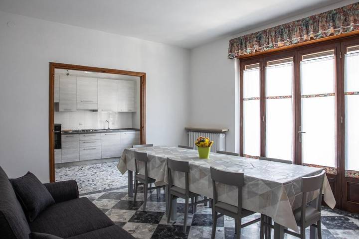 Gîte pour 7 personnes, avec Balcon dans Pont-Saint-Martin (Aosta) - 3