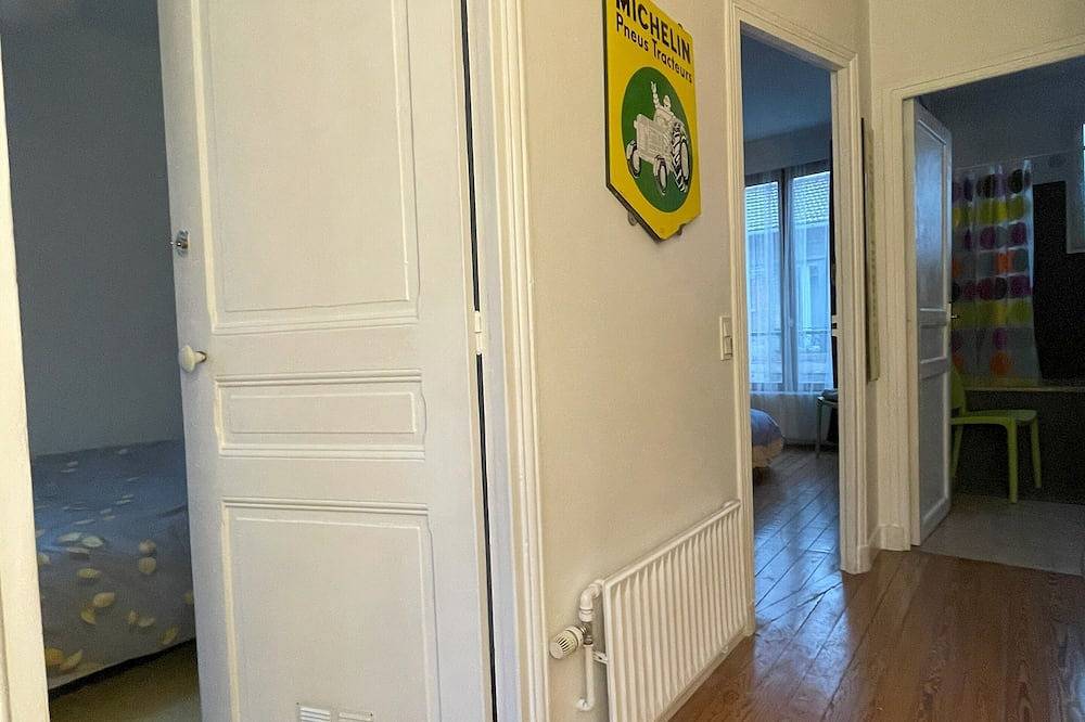 Charming and quiet house, 4 bedrooms, close to Paris and Olympic Village in Saint-Denis, Sena-Saint Denis