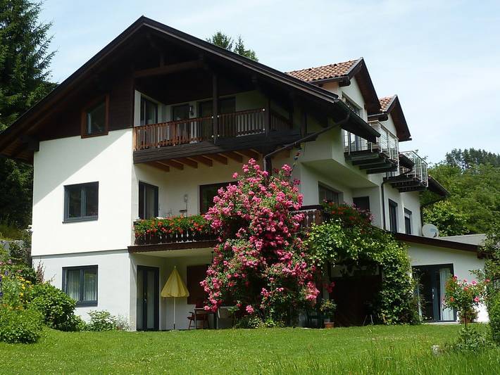 Ferienwohnung für 4 Personen, mit Terrasse und Garten in Seeboden