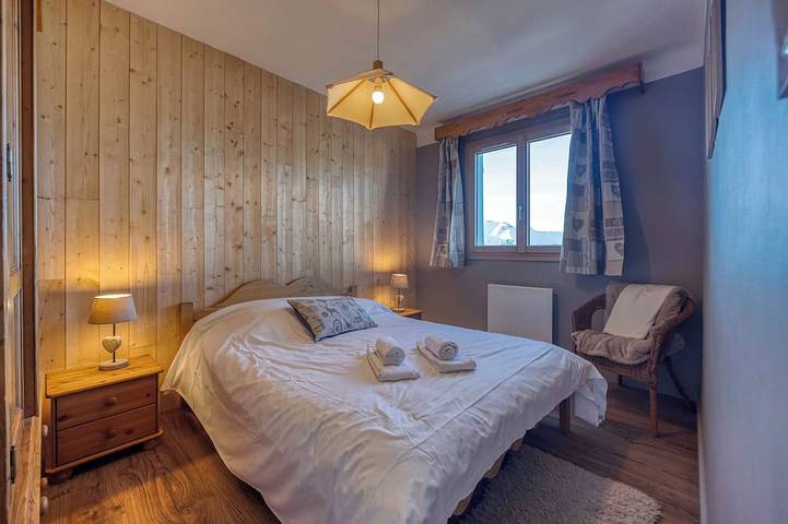 Gîte pour 9 personnes, avec balcon à Saint-Nazaire-les-Eymes - 4