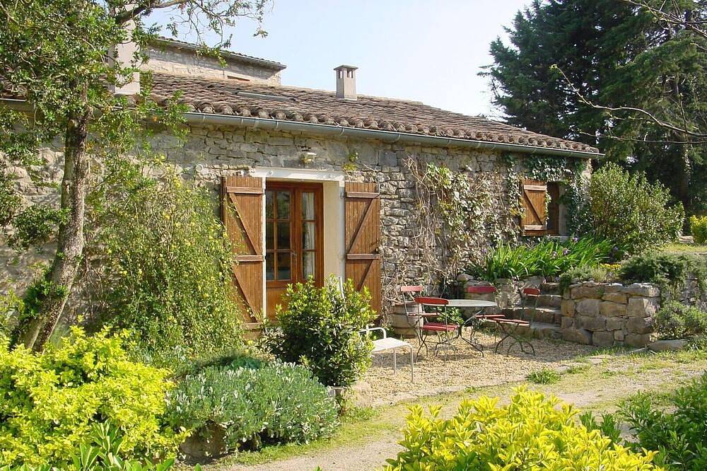 Maison en pierre, jardin, Pool, village viticole ,proche Montpellier ,pas chien in Lauret, Côte méditerranéenne (France)