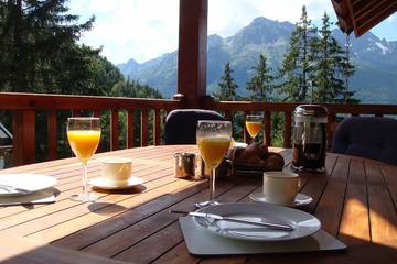 Gîte pour 8 personnes, avec balcon et piscine à Oz