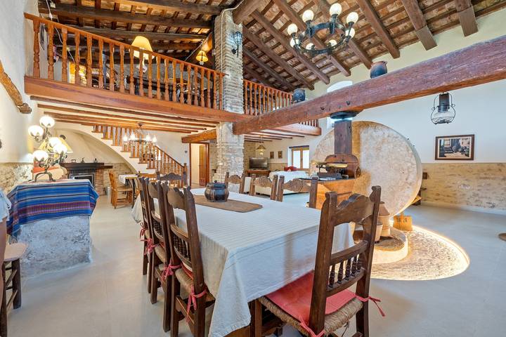 Casa de vacaciones 'Lo Molí De La Jòrdia' con piscina privada, Wi-Fi y aire acondicionado in Tortosa, Tierras del Ebro