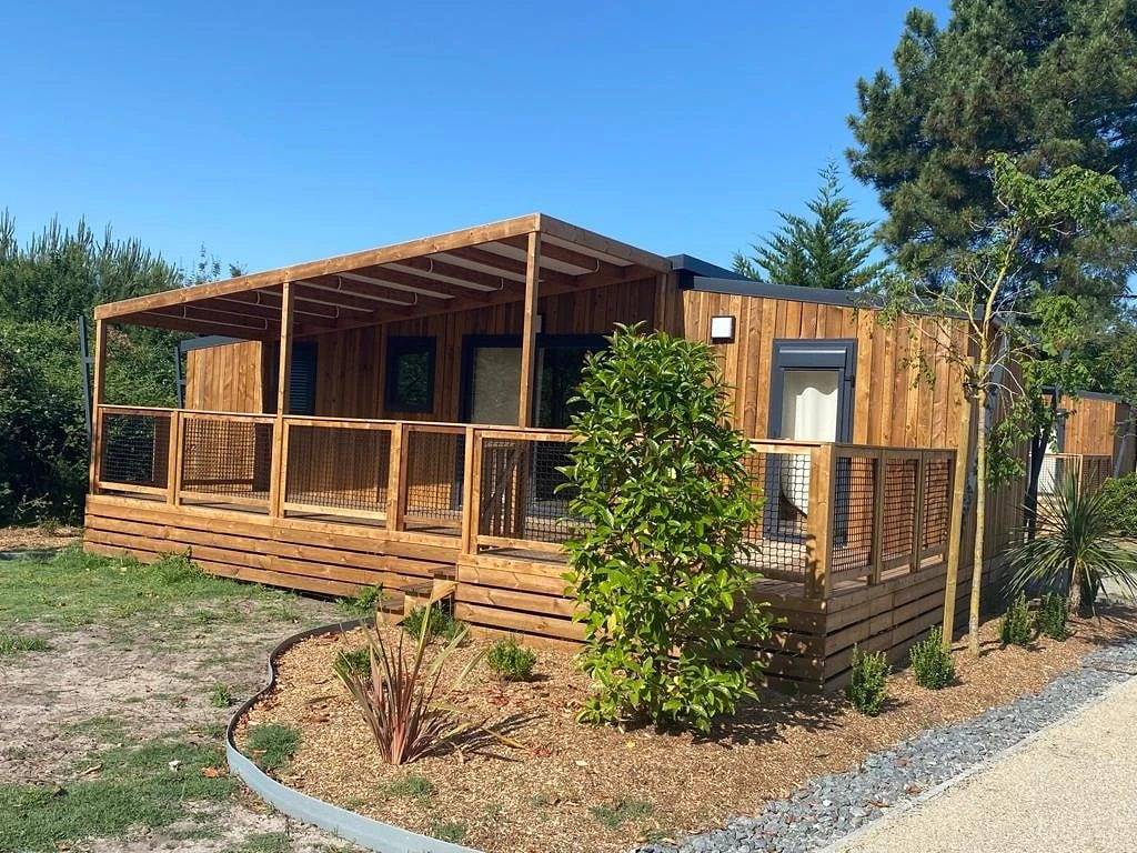 Zecamping 3* animaux acceptés cottage Lv Bbq clim 28m2 4 pers in Sigean, Côte méditerranéenne (France)