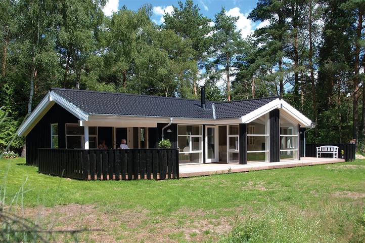 Feriehus for 8 personer, med Jacuzzi og Terrasse i tillegg til Sauna i Skagen