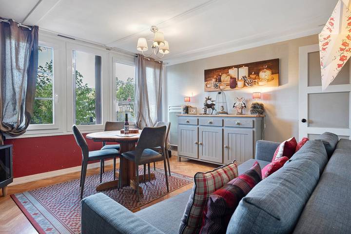 Gîte 'Le Chalet - Domaine Fritz' avec vue sur la montagne, terrasse privée et plain-pied in Sigolsheim, Kaysersberg-Vignoble
